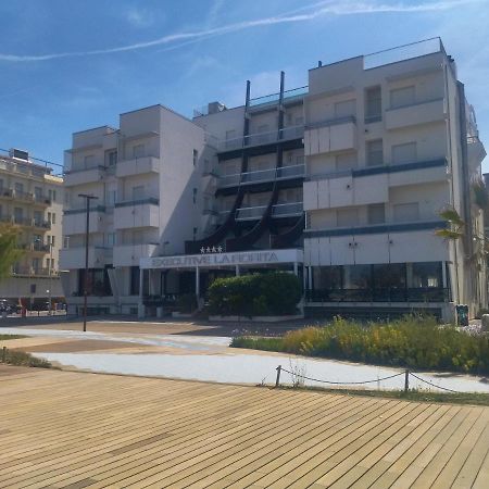 Hotel Executive La Fiorita Rimini Luaran gambar