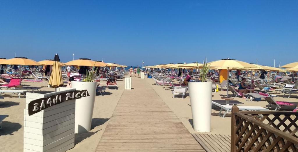 Hotel Executive La Fiorita Rimini Luaran gambar